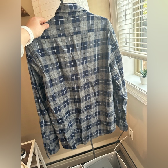 Slate & Stone Plaid Long Sleeve Button Down Top - Picture 2 of 6